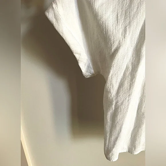 Vintage cropped style white button up top - Picture 3 of 6